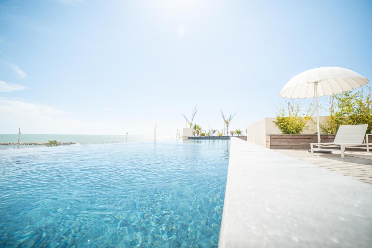 Luxury Mind: Beachfront Oasis with Private Parking La Grande-Motte Exterior photo