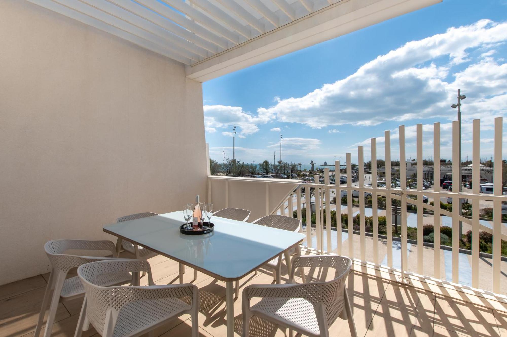 Luxury Mind: Beachfront Oasis with Private Parking La Grande-Motte Exterior photo